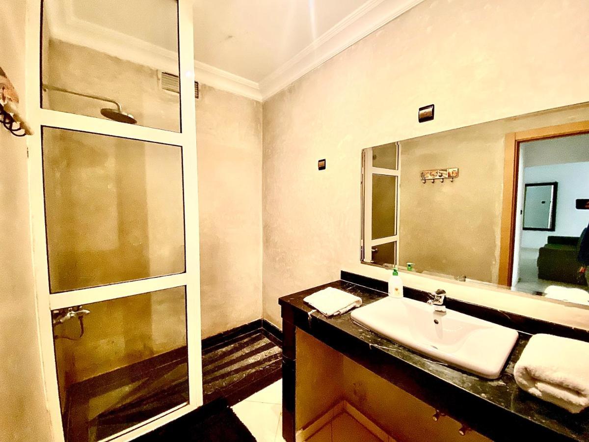 Anfa 28 - 2 Bedrooms - Well Located Apartment - Large And Pleasant Casablanca Exterior photo